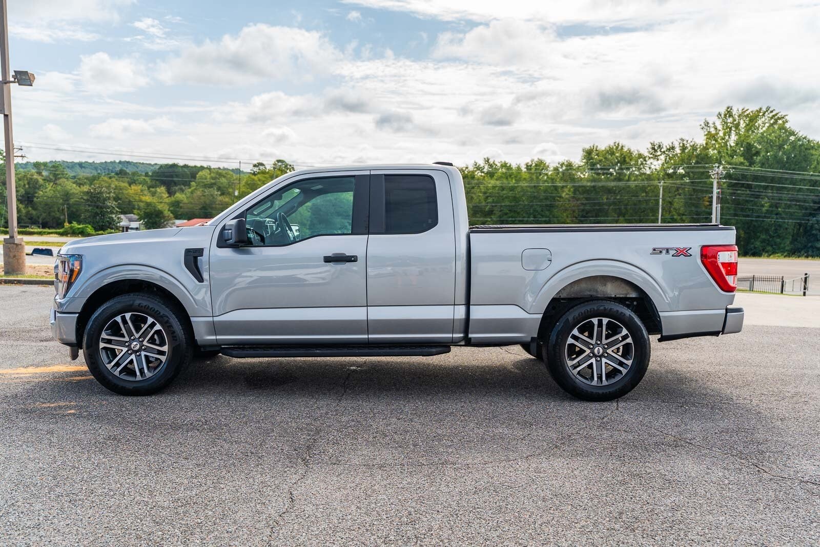 2023 Ford F-150 XL photo 4