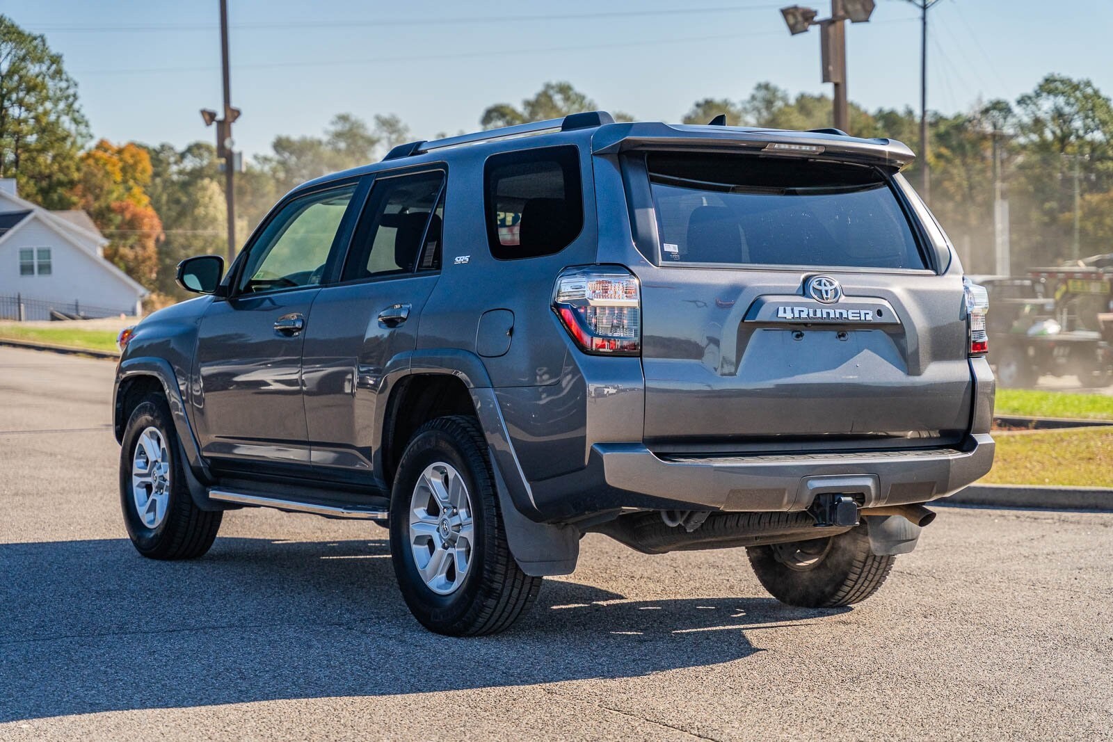 2019 Toyota 4Runner SR5 photo 4