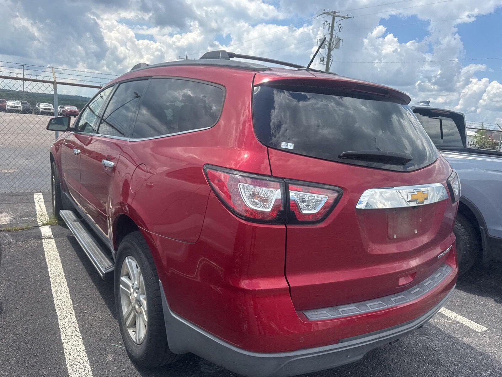 2014 Chevrolet Traverse 2LT photo 4