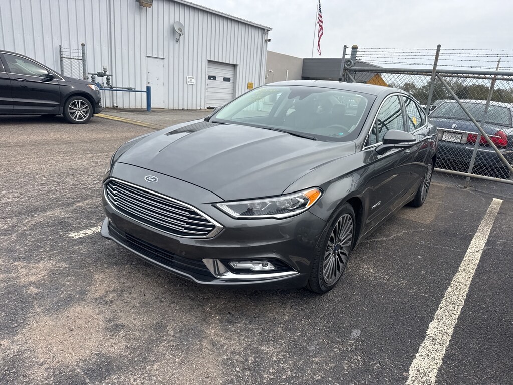 Used 2017 Ford Fusion Hybrid Titanium Sedan