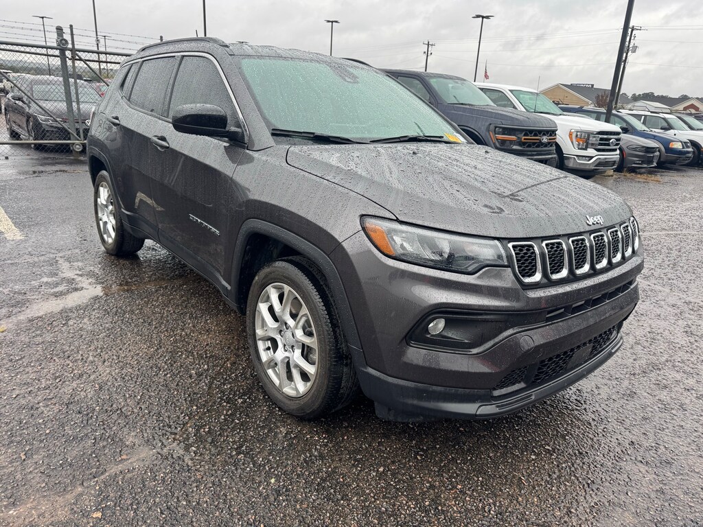 Used 2023 Jeep Compass Latitude Lux SUV