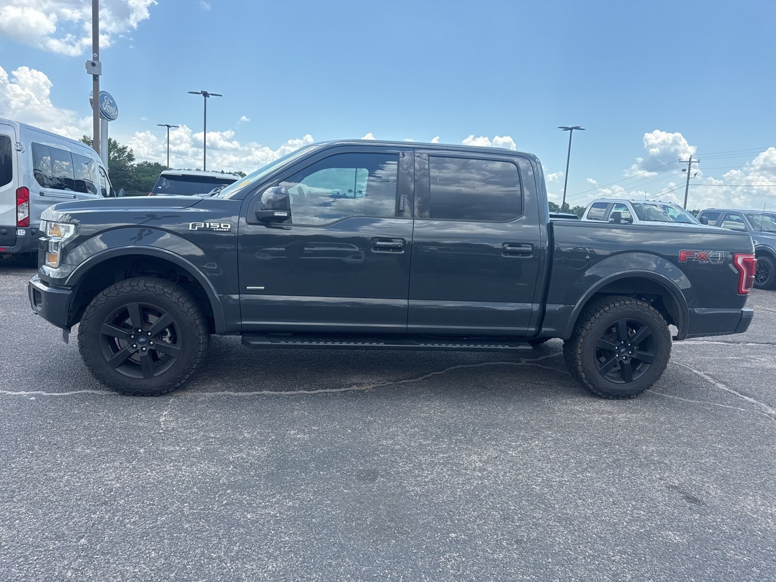 2016 Ford F-150 Lariat photo 4