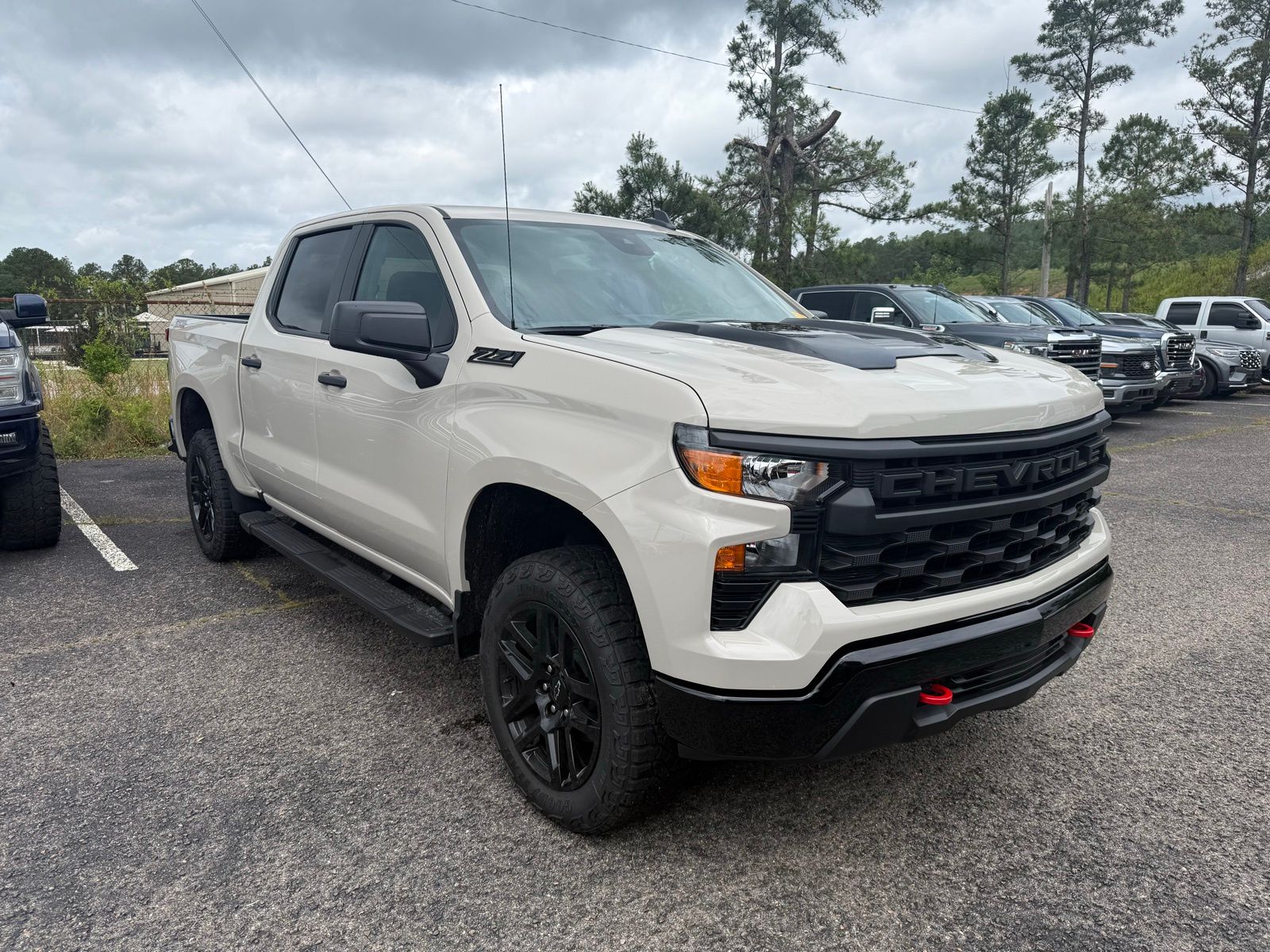 2026 Chevrolet Silverado 1500 Custom Trail Boss 4X4 Crew Cab Short Box's photo