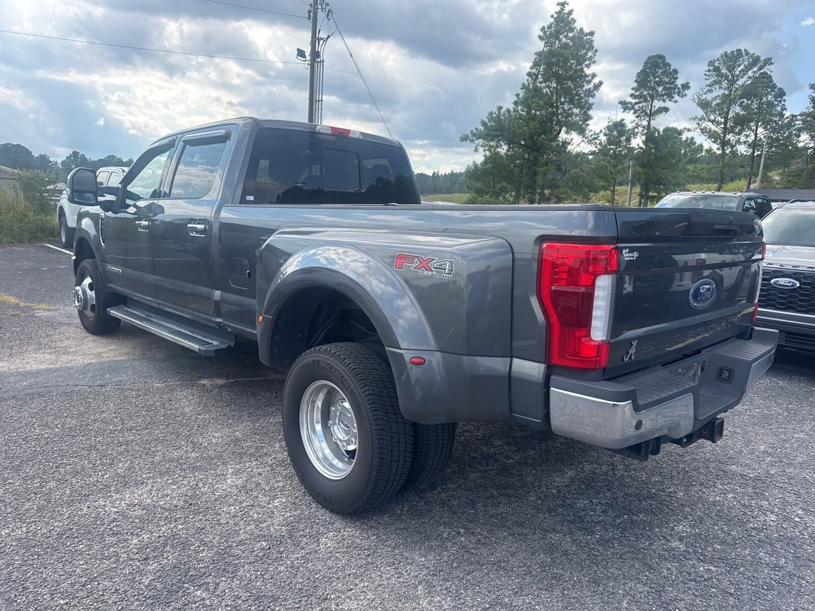 2019 Ford F-350 photo 3