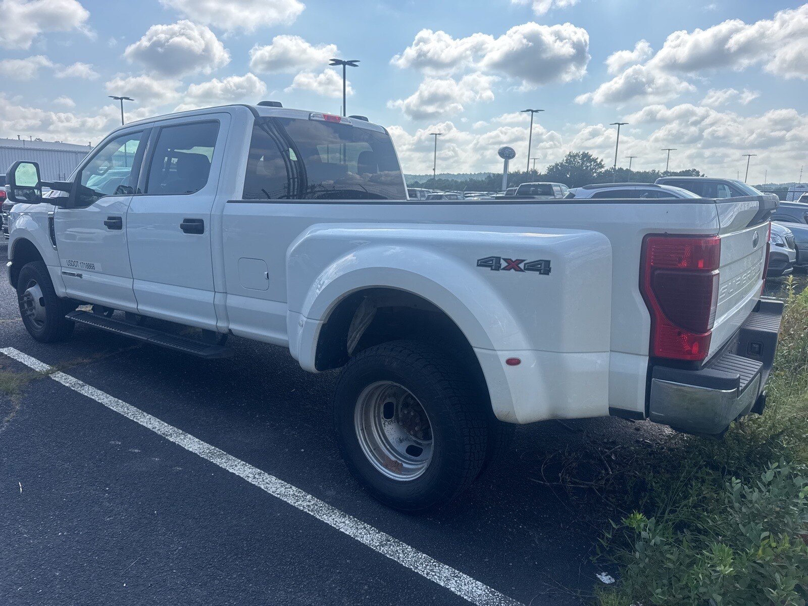 2022 Ford F-350 XLT photo 4
