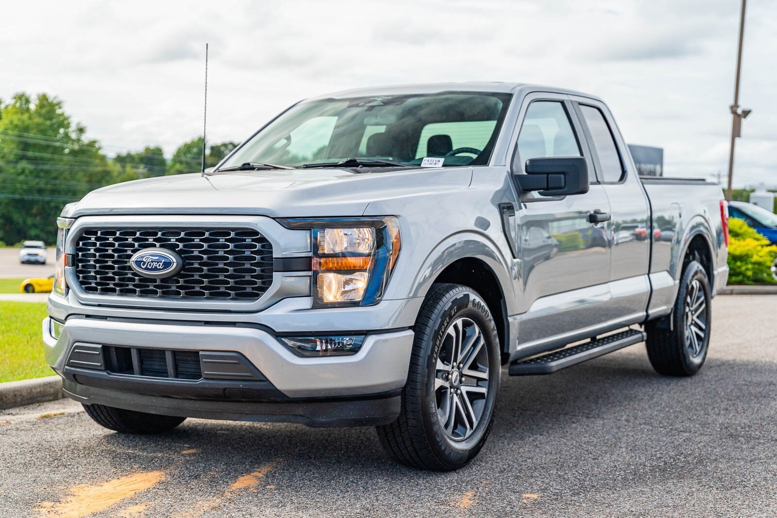 2023 Ford F-150 XL photo 3