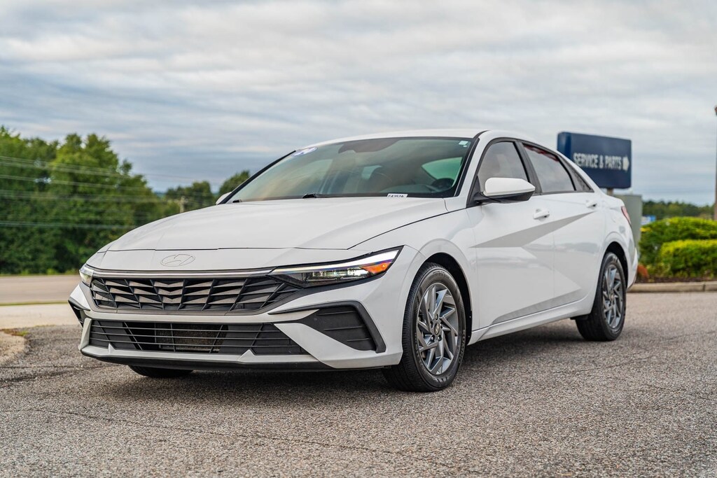 Used 2024 Hyundai Elantra SEL Sedan