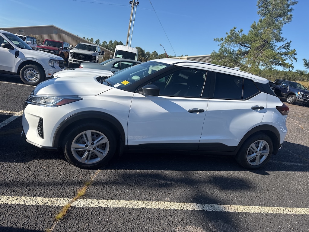 Used 2022 Nissan Kicks S SUV