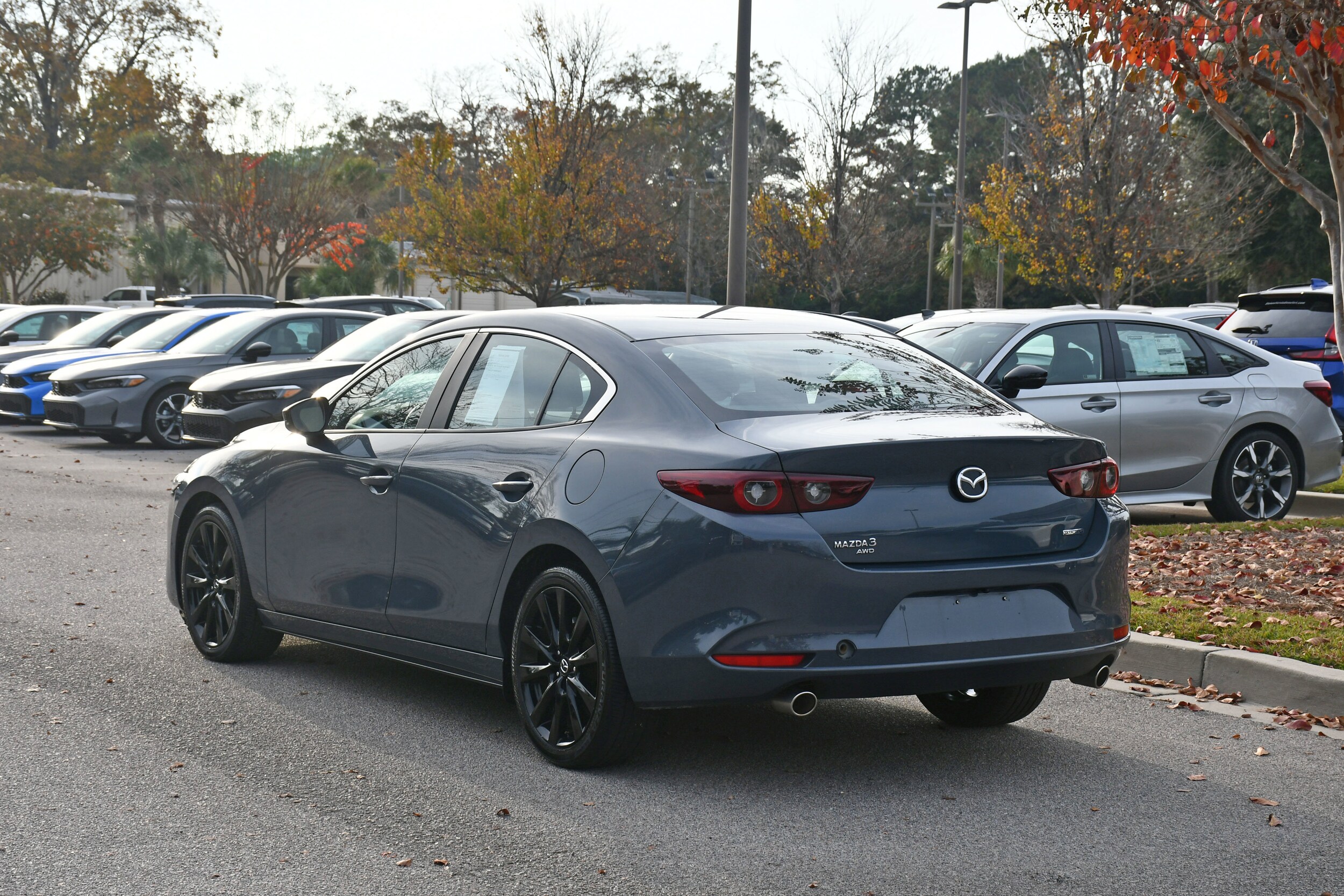 2024 Mazda Mazda3 Sedan 2.5 s Carbon photo 2