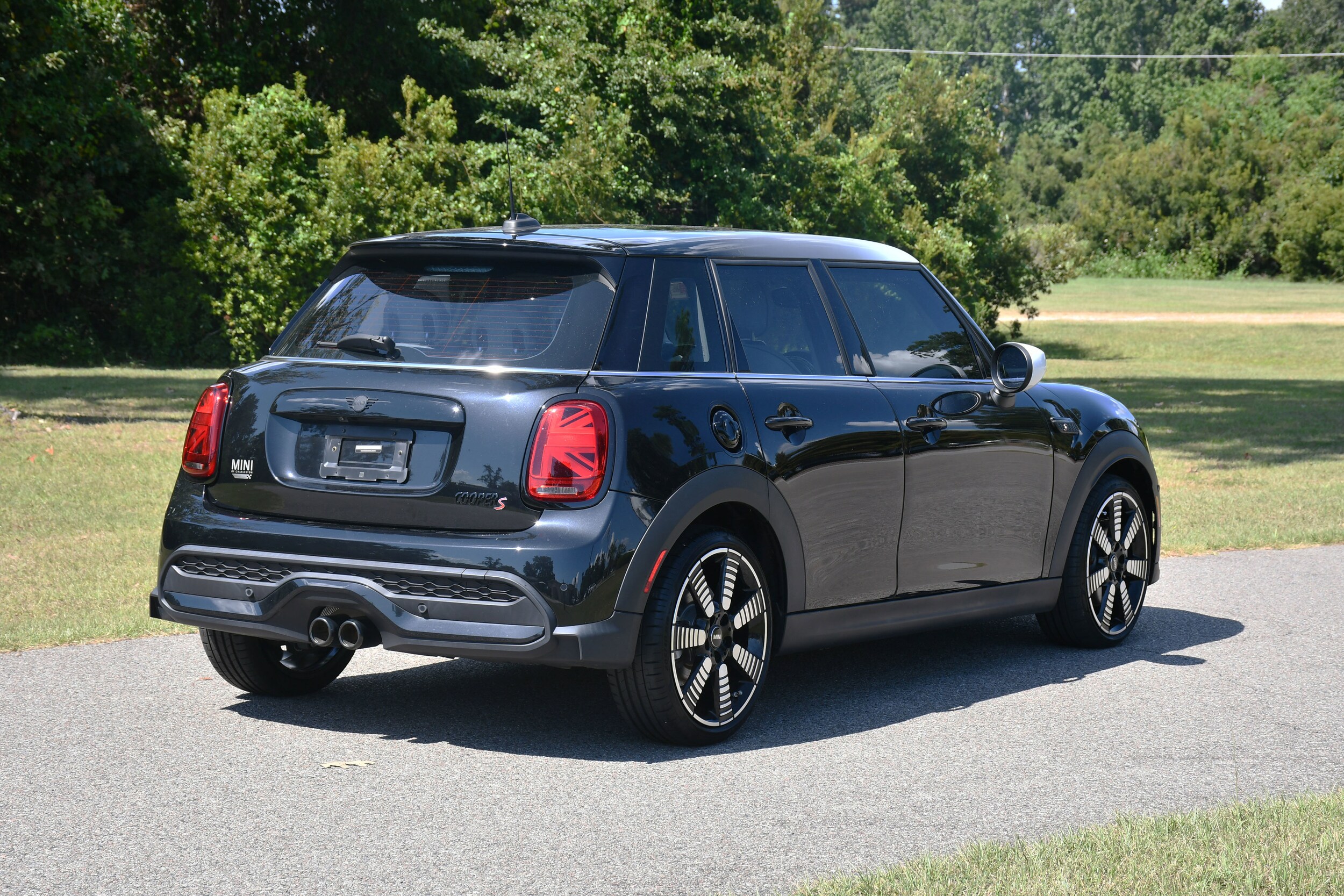 2024 Mini Cooper 4 Door Hardtop S photo 3