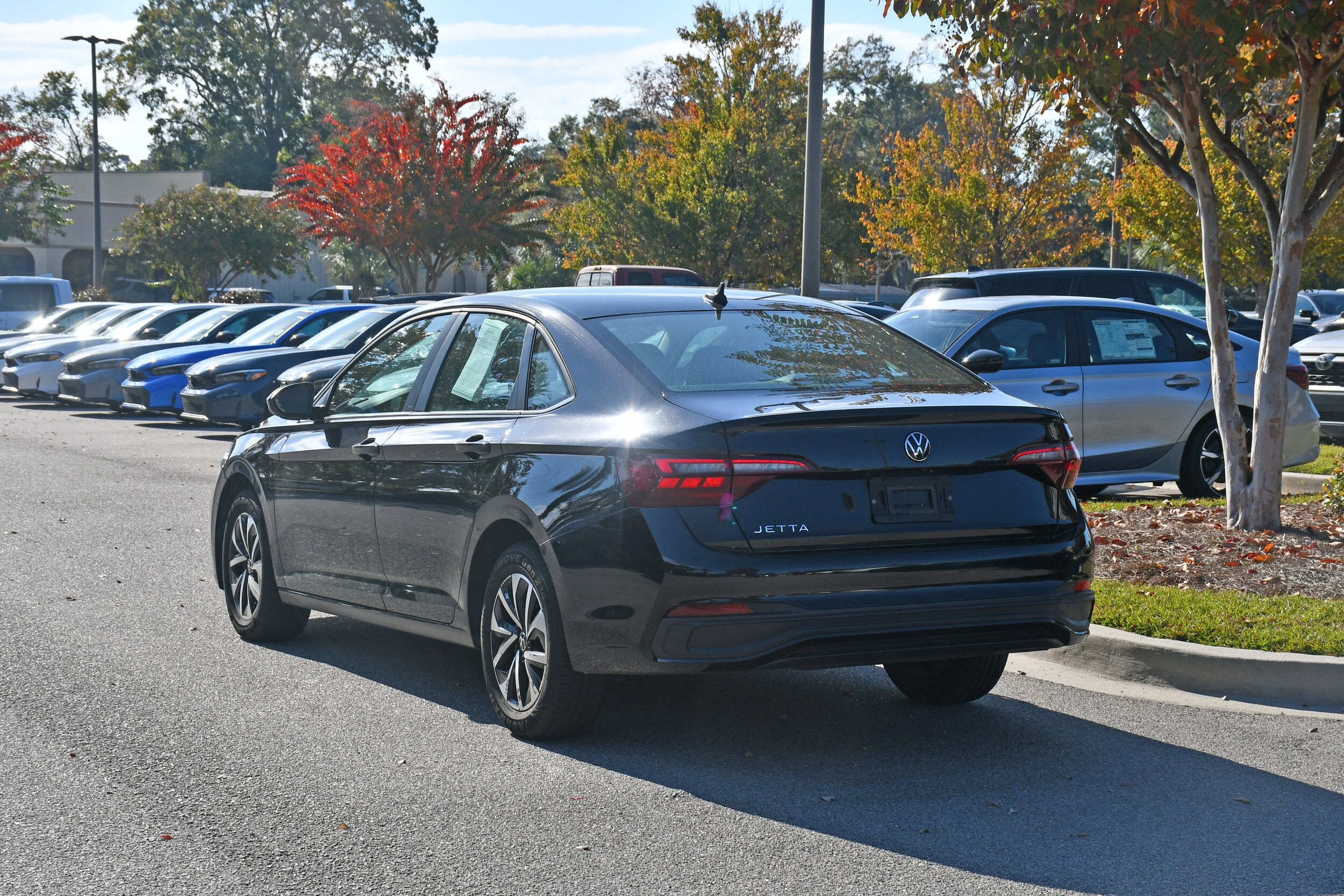 2024 Volkswagen Jetta 1.5T S photo 2