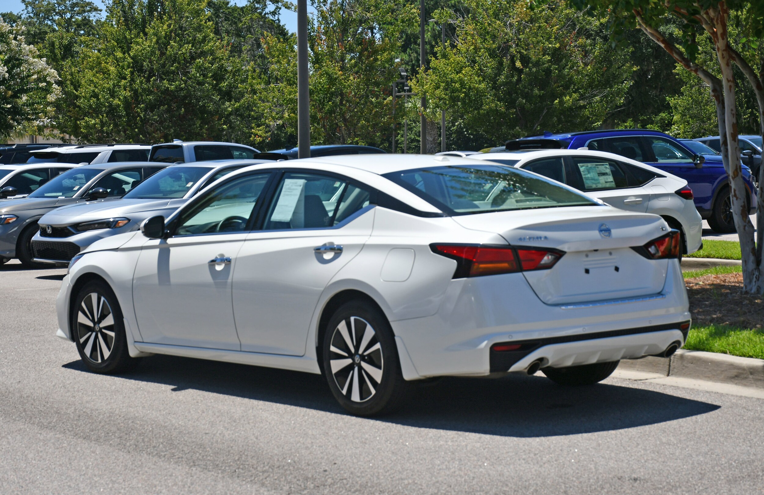 2022 Nissan Altima 2.5 SL photo 2