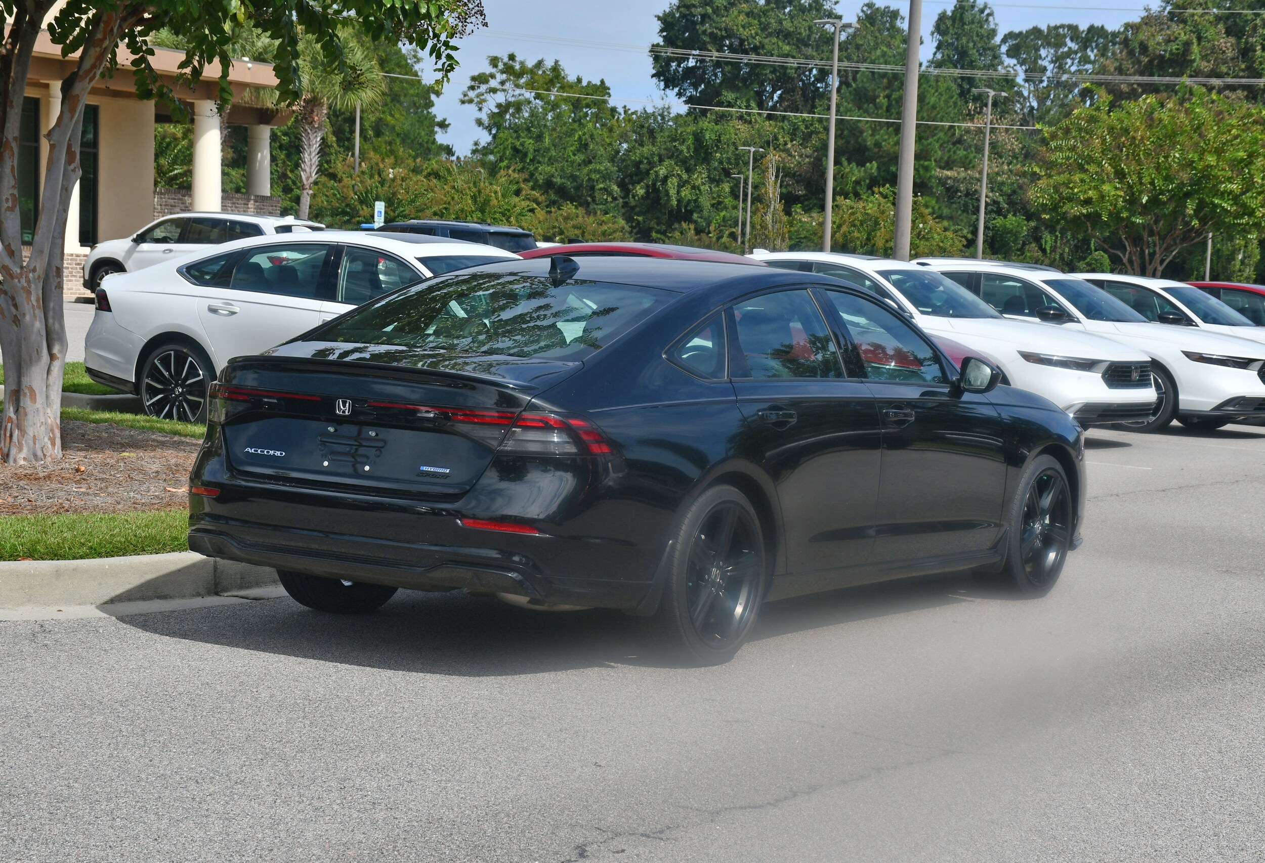 2024 Honda Accord Hybrid Sport-L photo 3