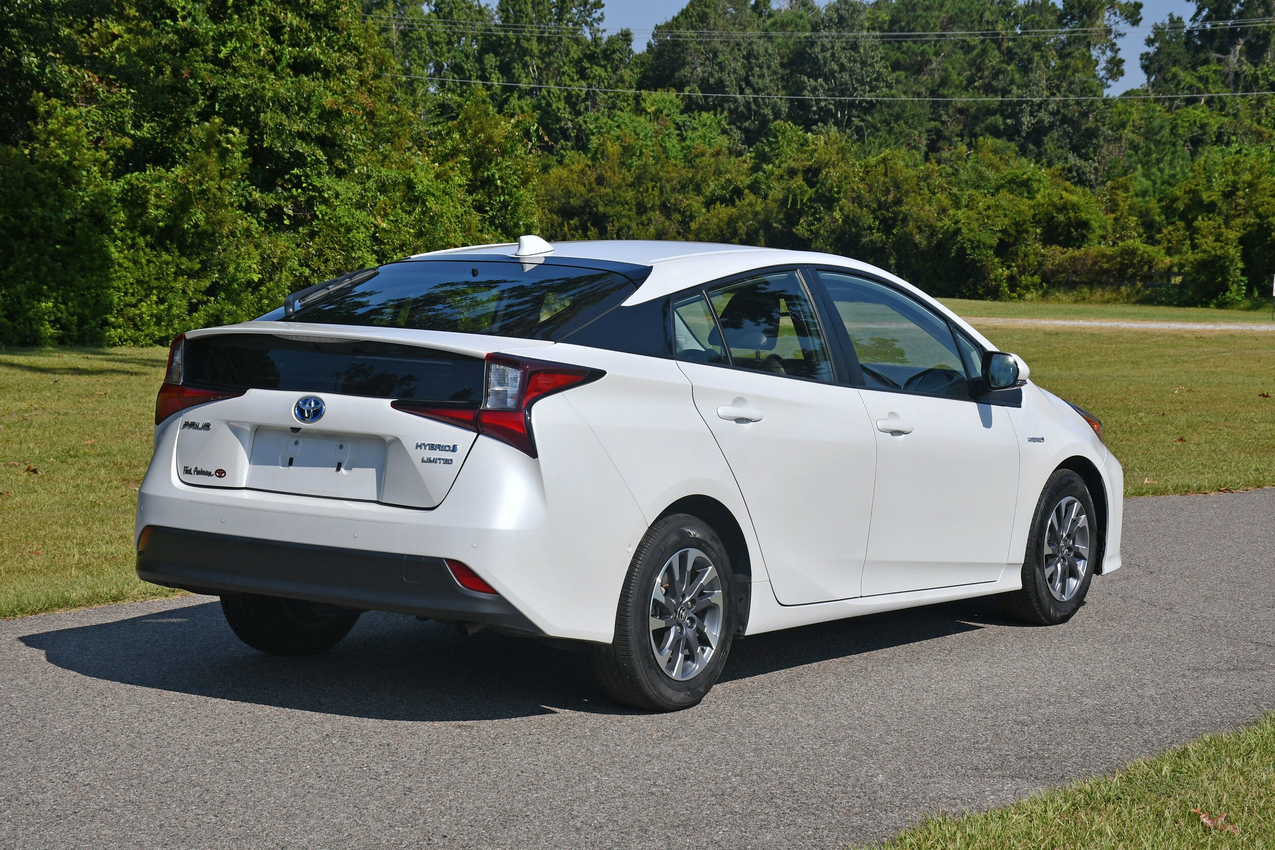 2022 Toyota Prius Limited photo 2
