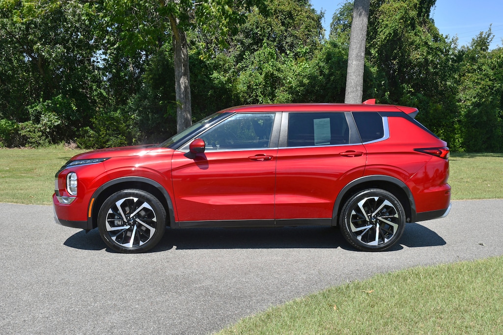 Used 2023 Mitsubishi Outlander SE Black Edition SE Black Edition S-AWC