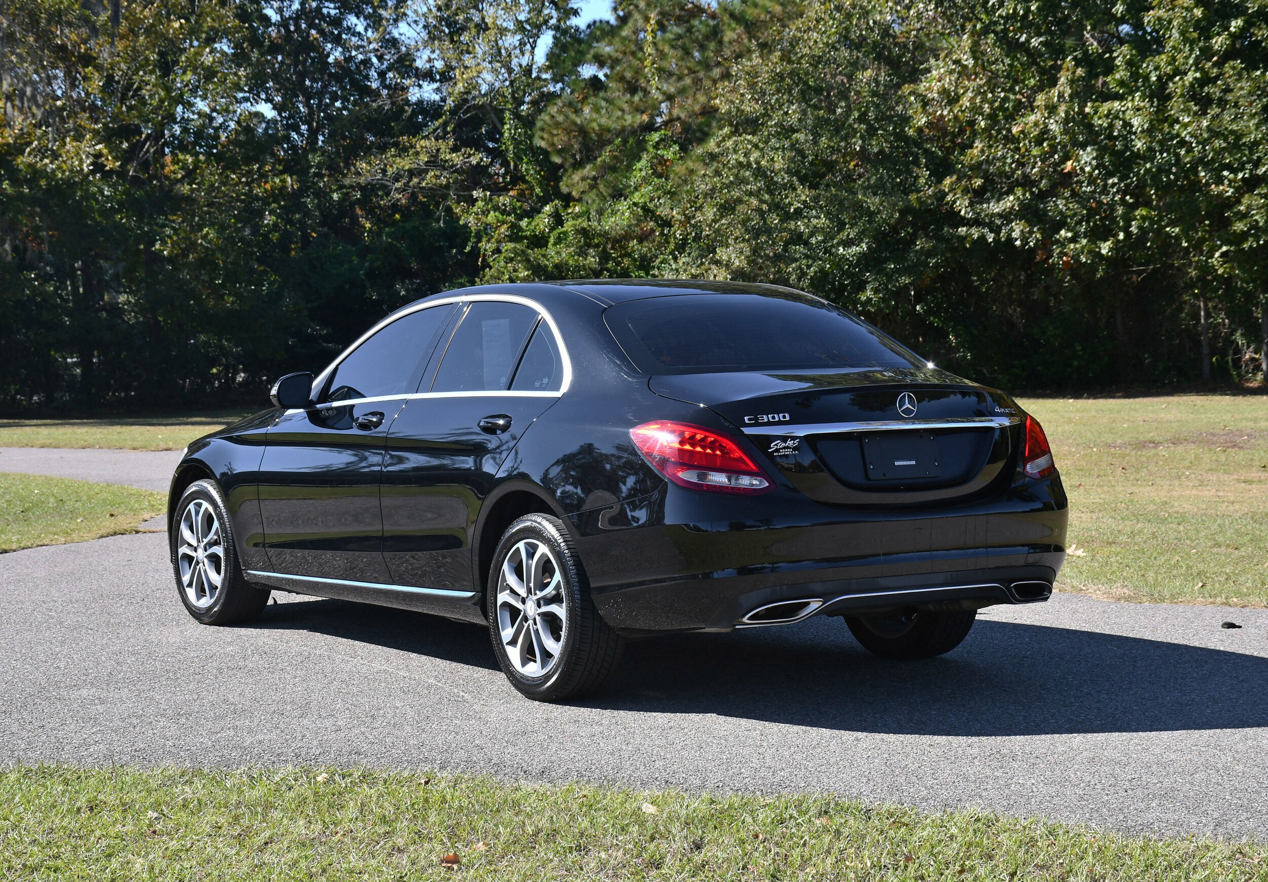 2016 Mercedes Benz C 300 photo 2