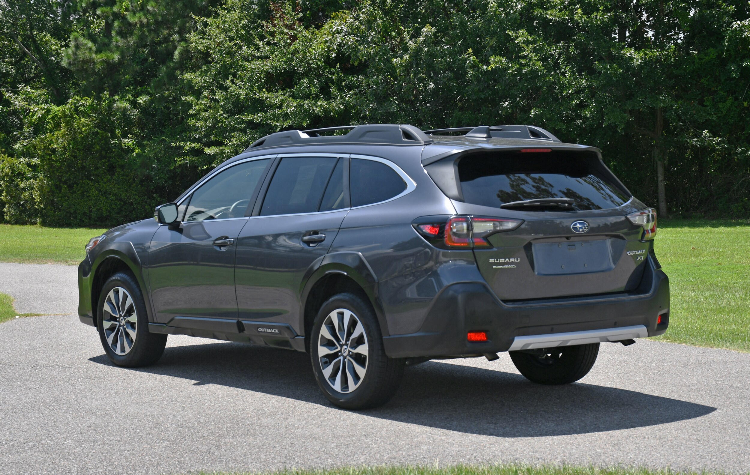2023 Subaru Outback Limited XT photo 2