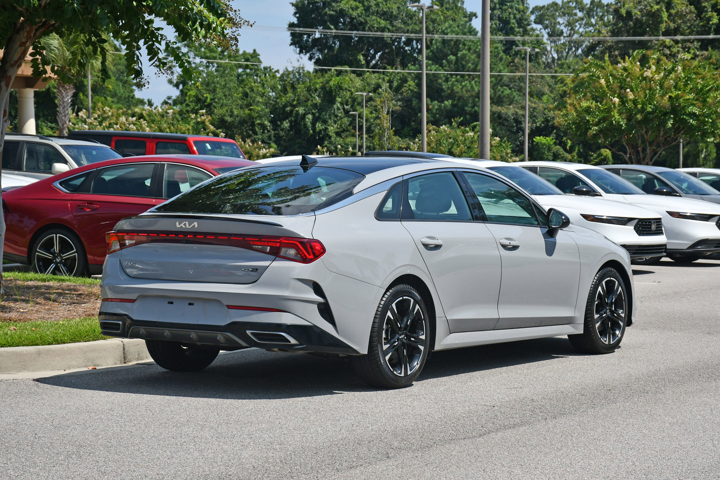 2022 Kia K5 GT-Line photo 4