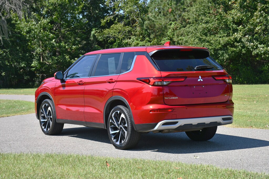 Used 2023 Mitsubishi Outlander SE Black Edition SE Black Edition S-AWC