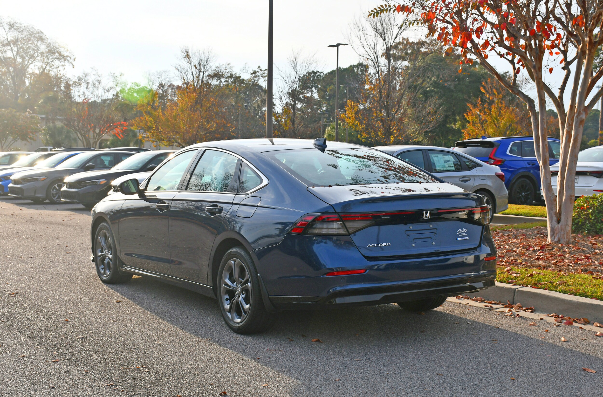 2024 Honda Accord Hybrid EX-L photo 2