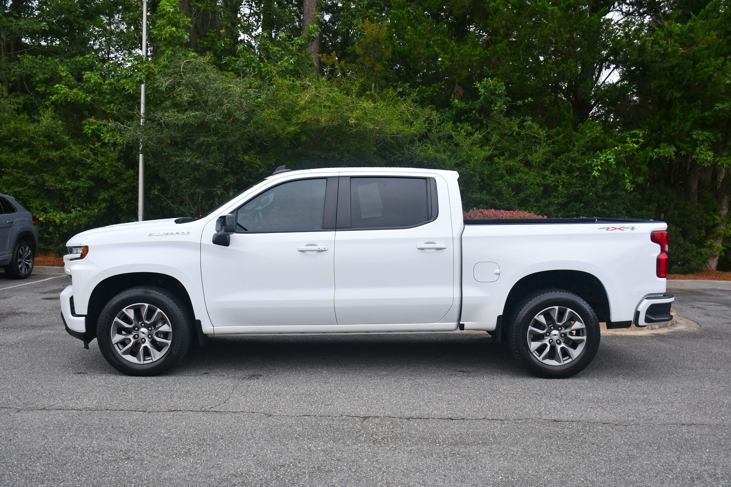 2020 Chevrolet Silverado 1500 RST photo 2