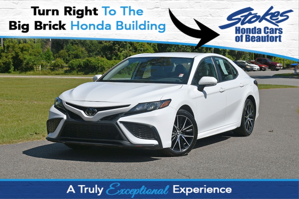 Used 2023 Toyota Camry SE SE Auto