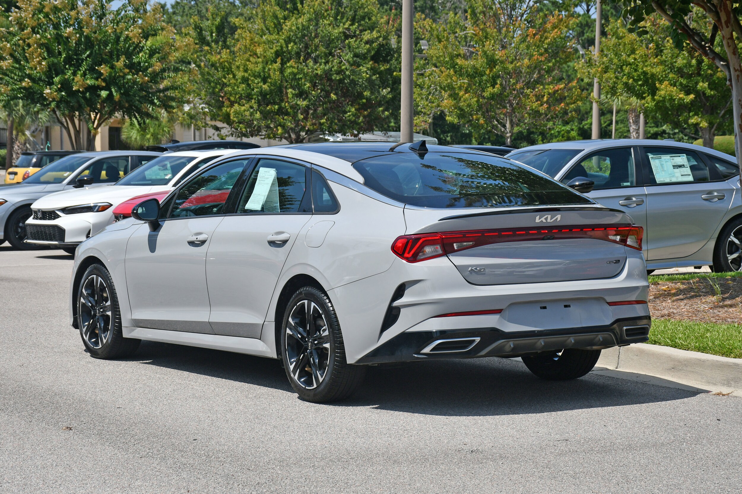 2022 Kia K5 GT-Line photo 3