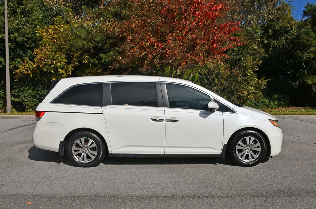 Used 2016 Honda Odyssey SE SE