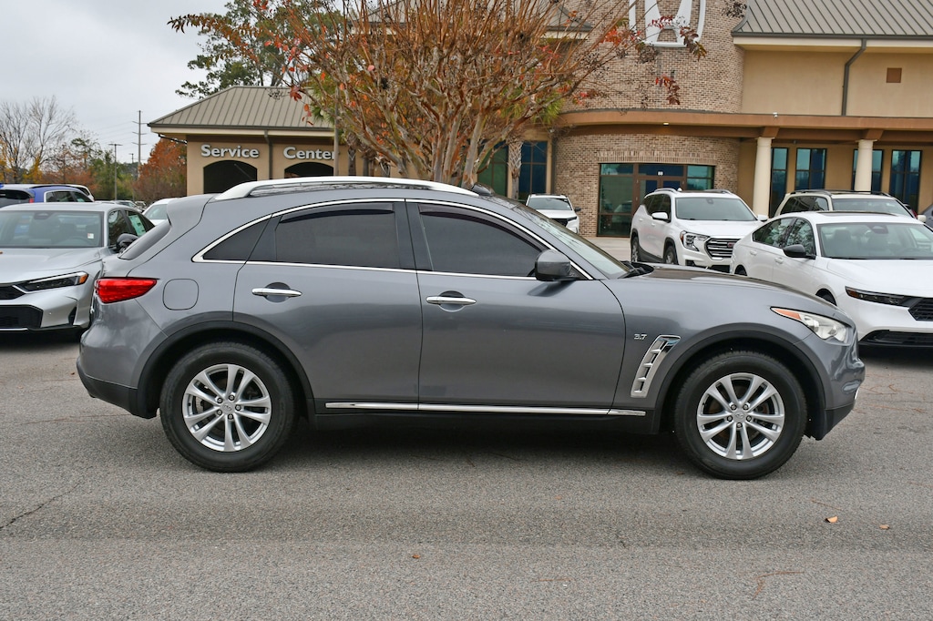 Used 2017 INFINITI QX70 RWD