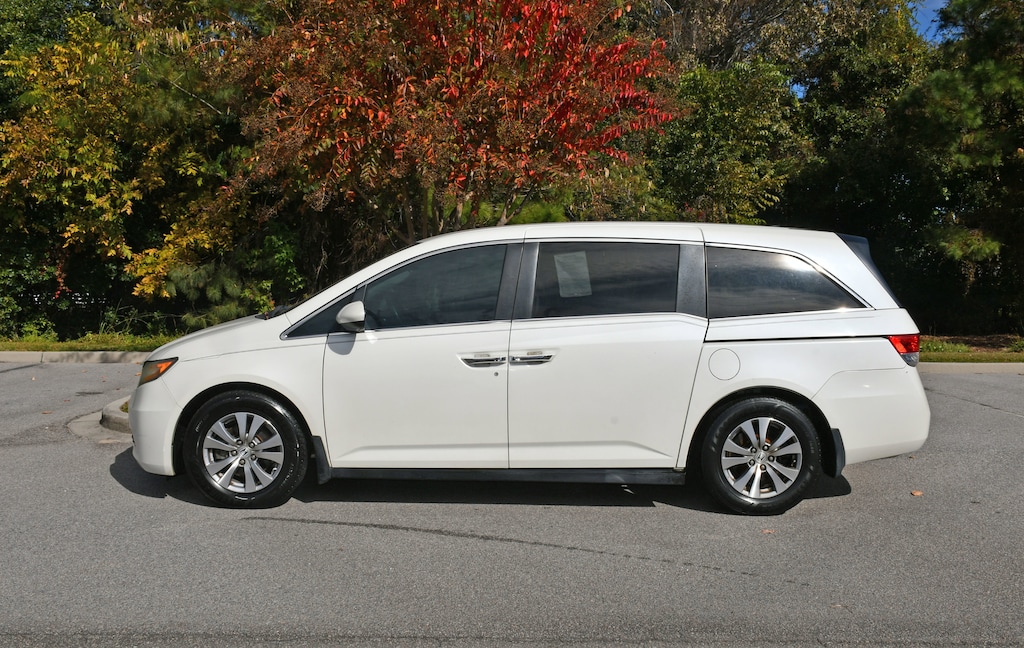 Used 2016 Honda Odyssey SE SE