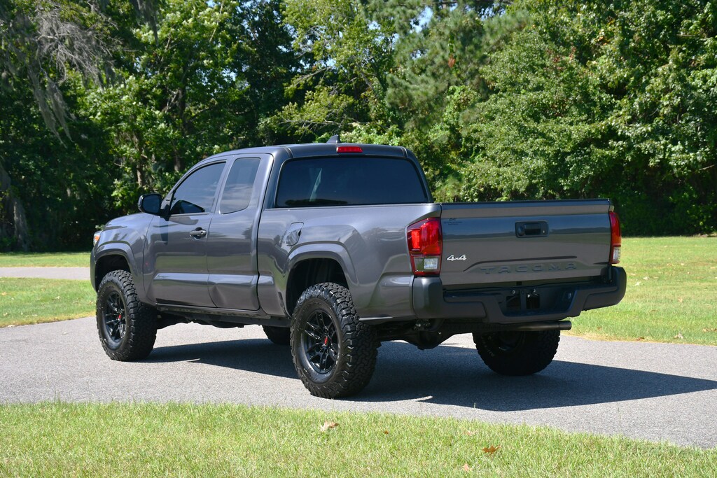 Used 2023 Toyota Tacoma SR SR Access Cab 6 Bed I4 AT