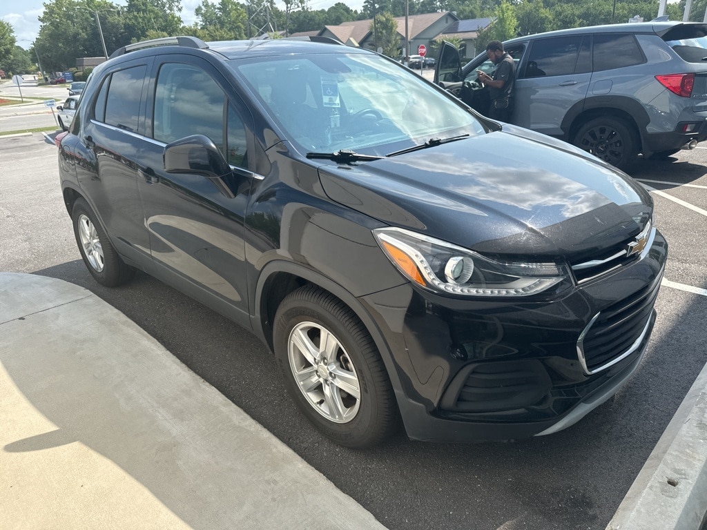 Used 2019 Chevrolet Trax LT with VIN 3GNCJLSB5KL329591 for sale in Charleston, SC