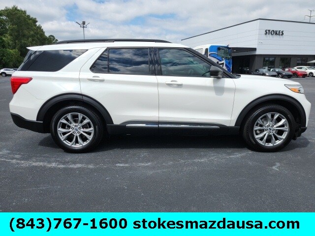 2021 Ford Explorer XLT photo 2