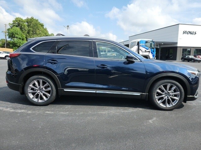 2022 Mazda CX-9 Grand Touring photo 2