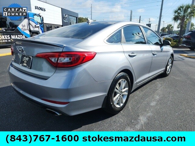 2015 Hyundai Sonata SE photo 2