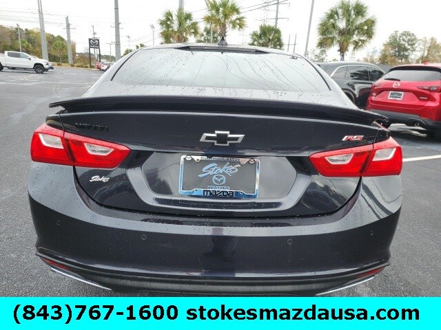 2022 Chevrolet Malibu RS photo 2