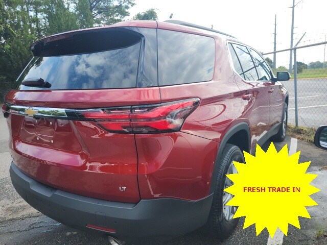 2023 Chevrolet Traverse Cloth 1LT photo 2