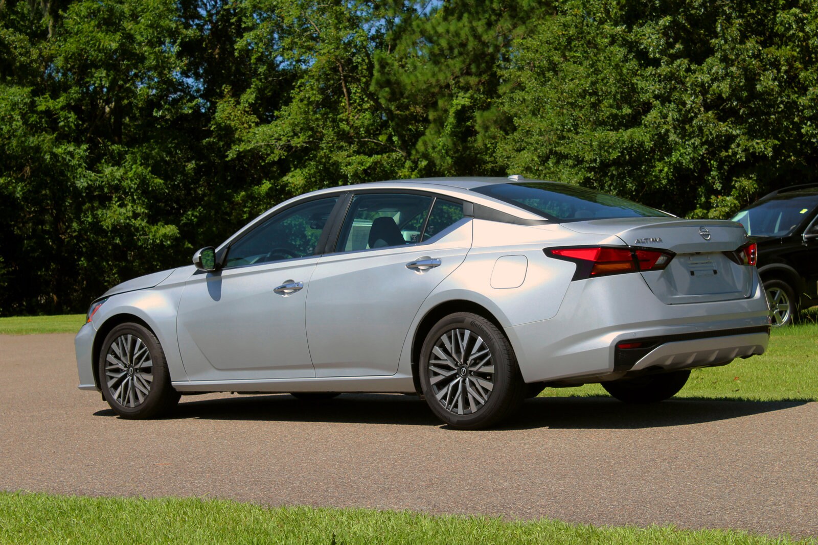 2023 Nissan Altima 2.5 SV photo 3