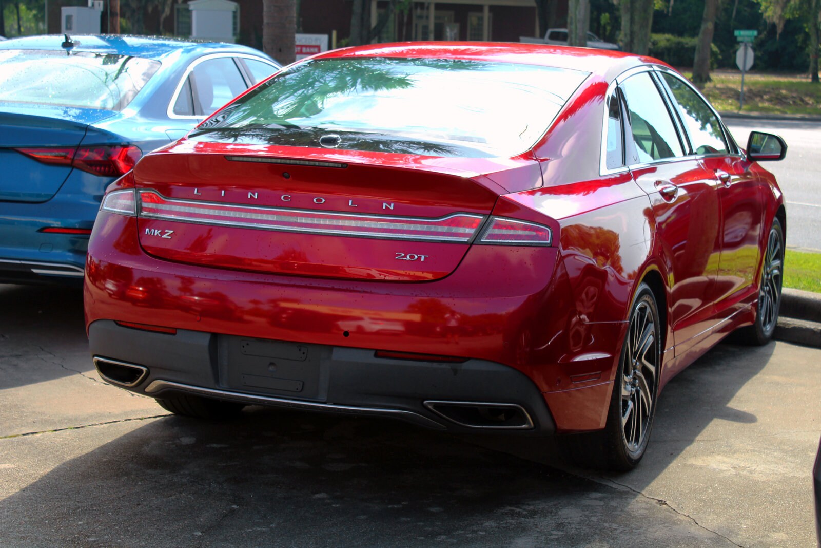 2020 Lincoln MKZ Reserve photo 3