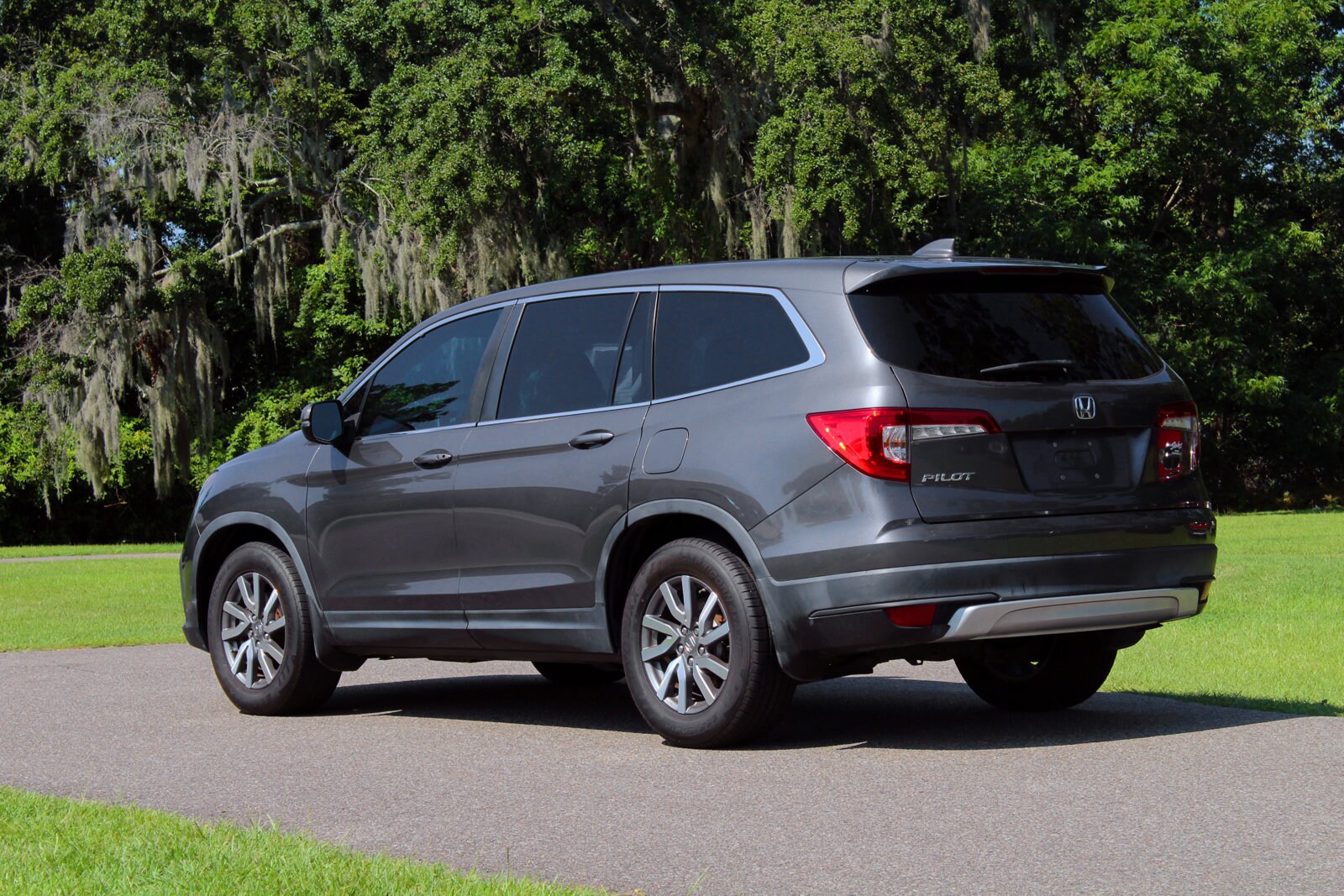2019 Honda Pilot EX photo 3
