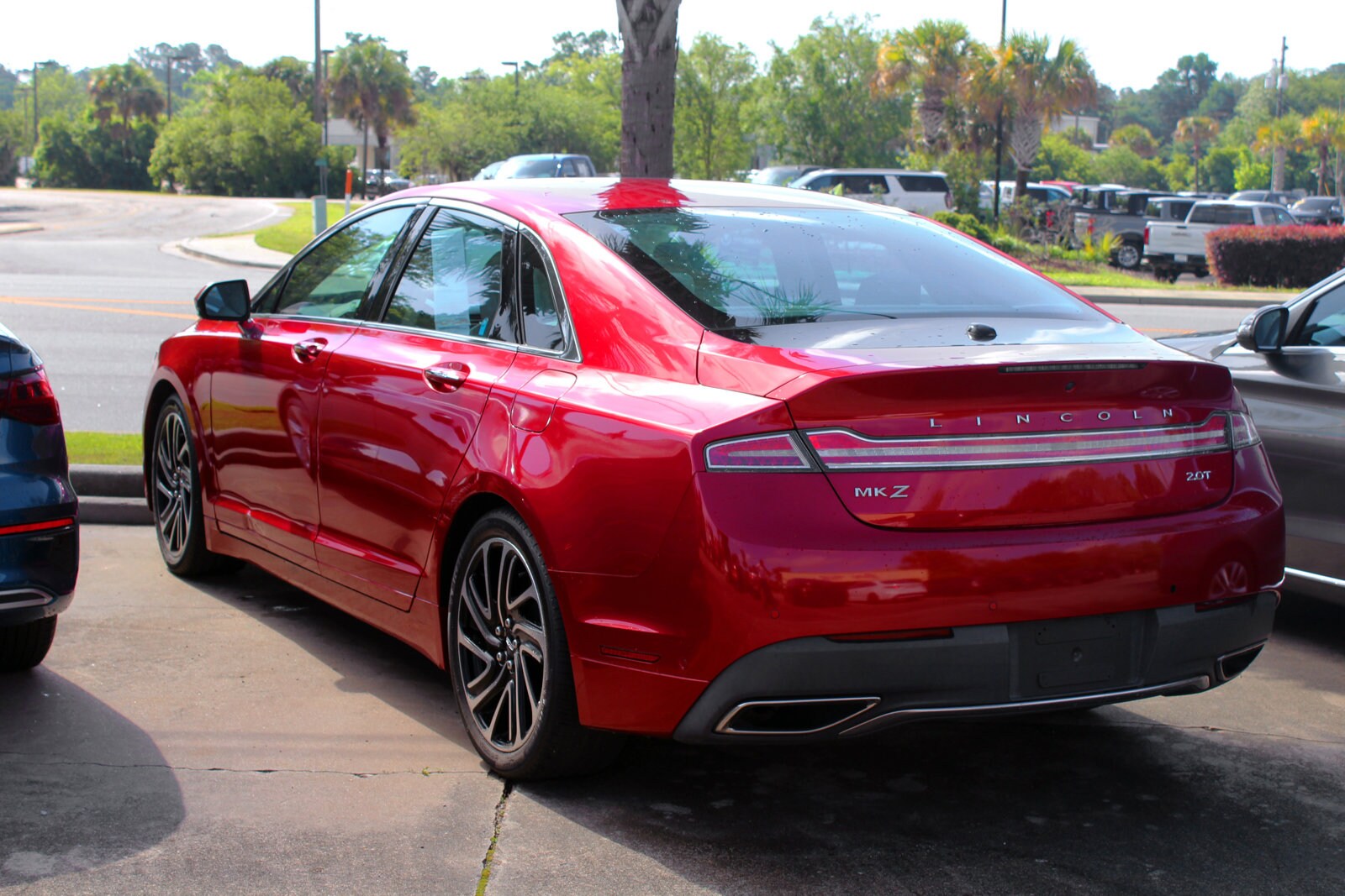2020 Lincoln MKZ Reserve photo 2
