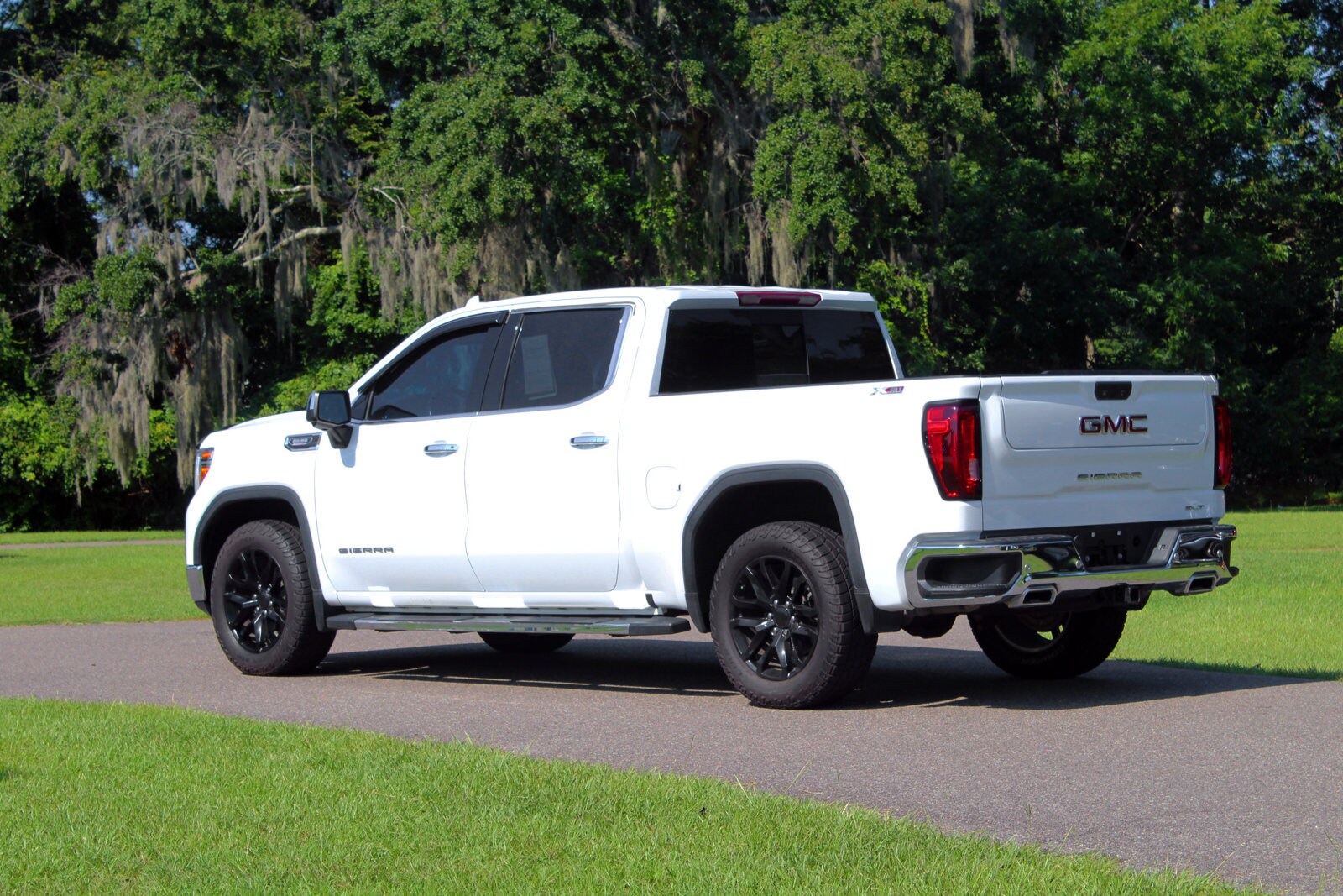 2021 Gmc Sierra 1500 SLT photo 3