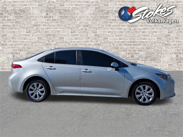 2024 Toyota Corolla LE photo 3
