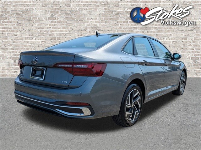 2024 Volkswagen Jetta 1.5T SEL photo 3