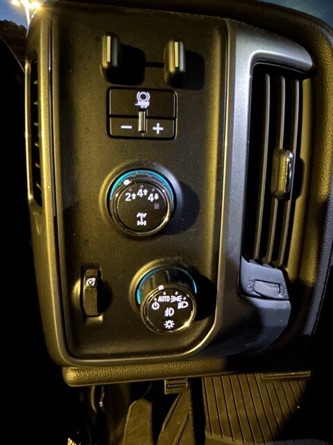 2018 Chevrolet Silverado 2500HD LTZ photo 4