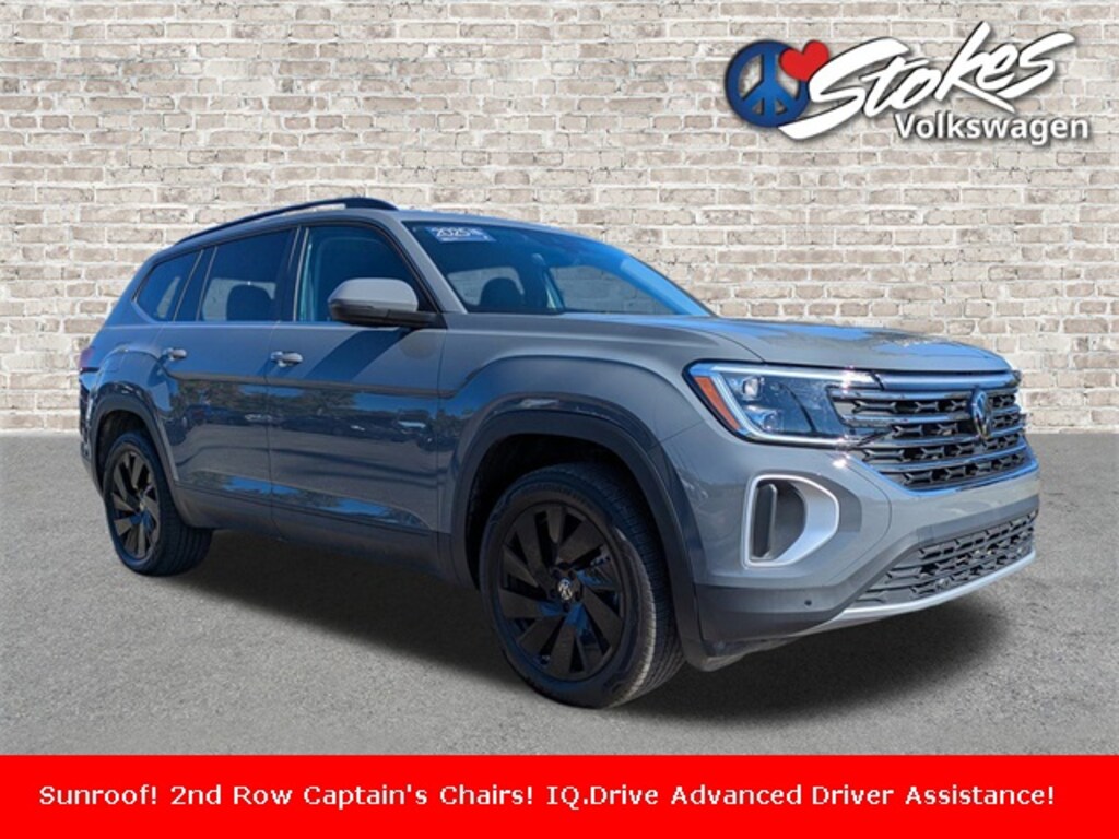 Used 2025 Volkswagen Atlas 2.0T SE w/Technology SUV