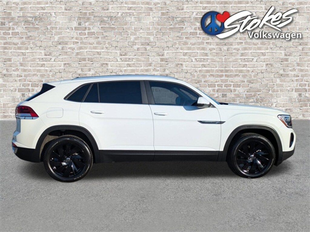 Certified 2025 Volkswagen Atlas Cross Sport 2.0T SE w/Technology SUV