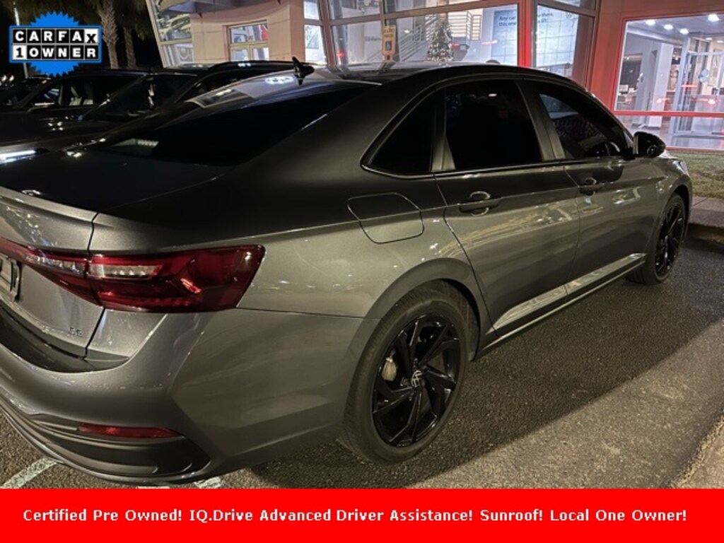 Used 2025 Volkswagen Jetta 1.5T SE Sedan