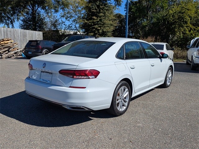 2021 Volkswagen Passat 2.0T S photo 3