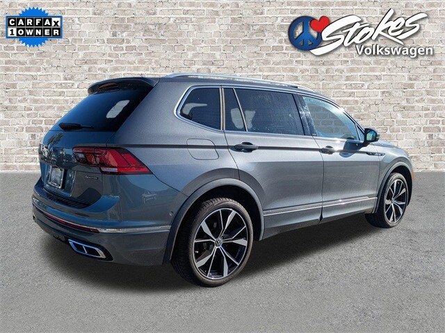 2024 Volkswagen Tiguan SEL R-Line Black photo 4